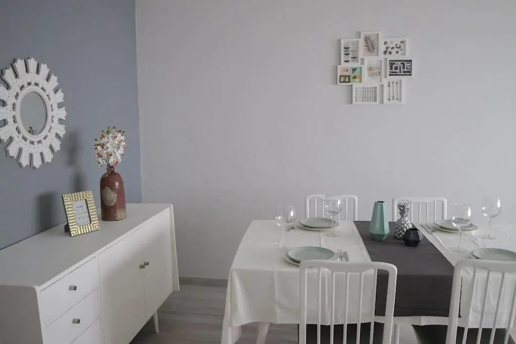 Beautiful And Cozy Flat Close To Beach And Center Lagos Apartment
